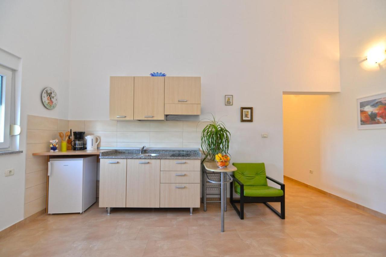 Apartments Bernarda 1773 Баньоле Екстер'єр фото