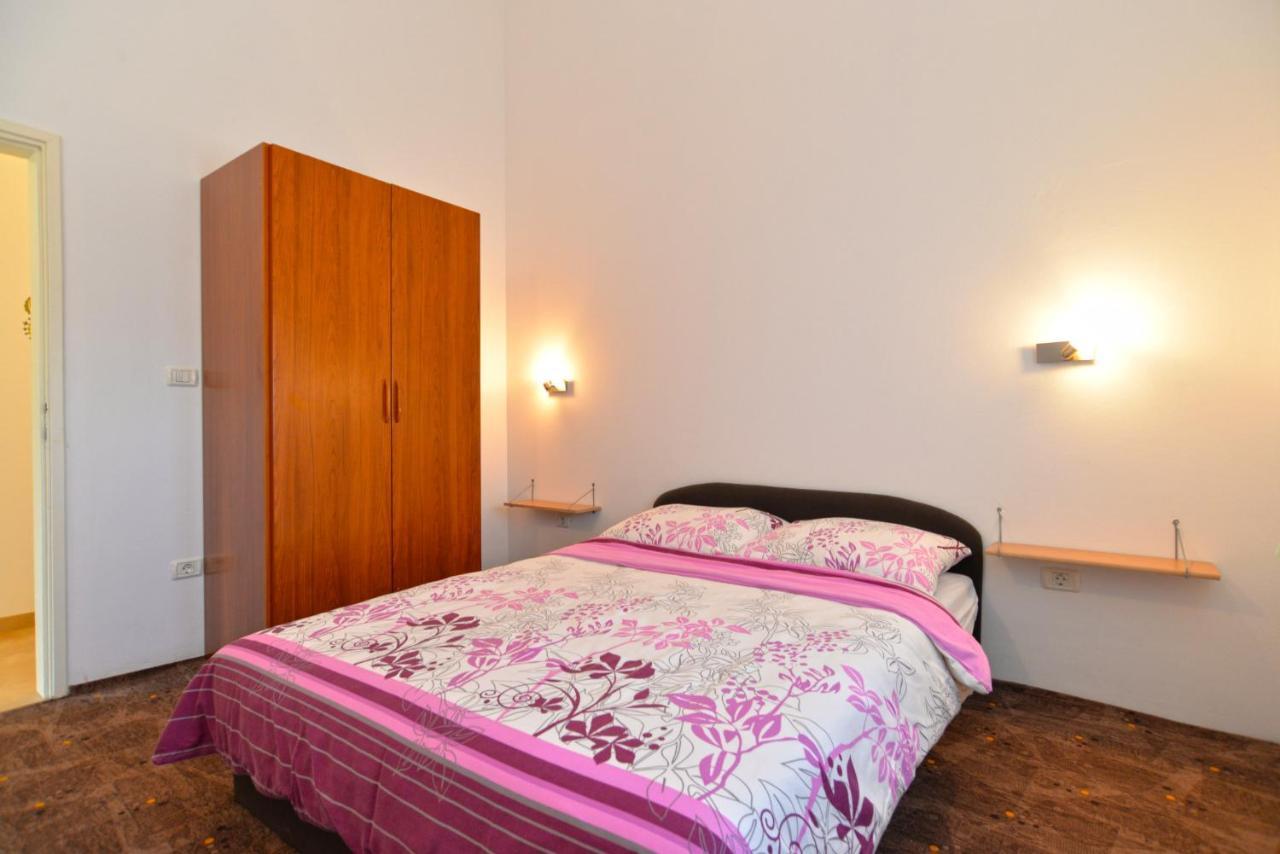 Apartments Bernarda 1773 Баньоле Екстер'єр фото