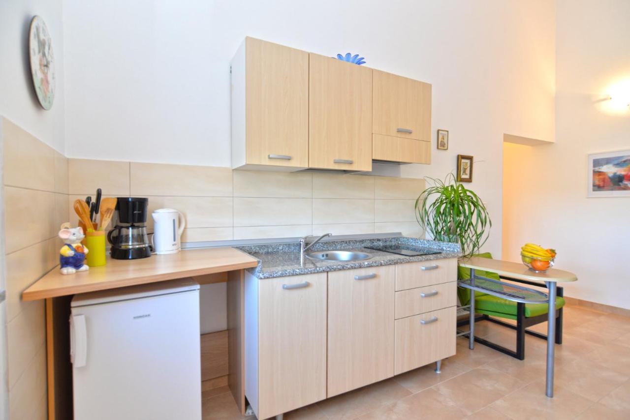 Apartments Bernarda 1773 Баньоле Екстер'єр фото